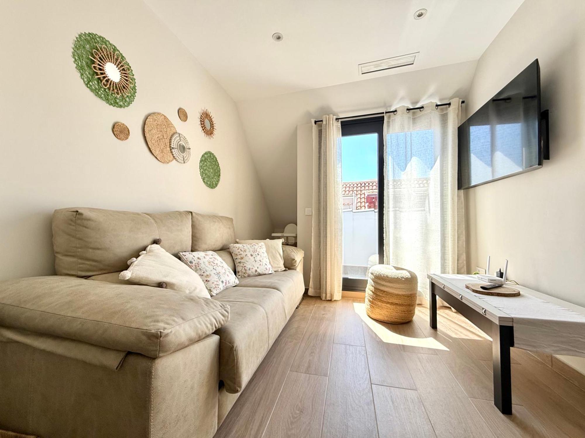 Luna Holidays City Center And Beach 푸엔히롤라 외부 사진